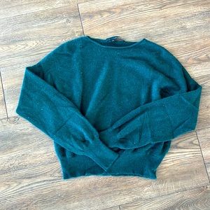 360 Cashmere cropped sweater. Size XS. Forest green.